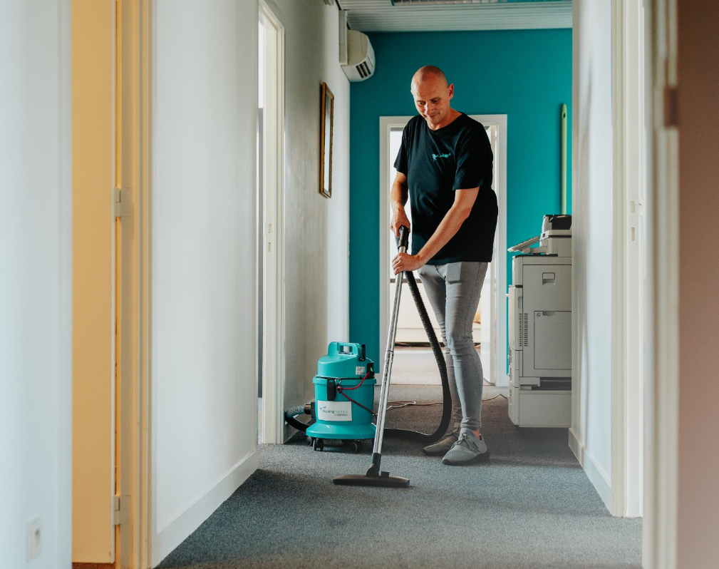 Cleaning Masters is op zoek naar een schoonmaker of schoonmaakster voor een voltijdse job in de regio Oostende.