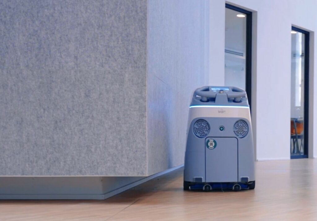 Le robot aspirateur professionnel de Cleaning Masters, la solution idéale pour votre entreprise.