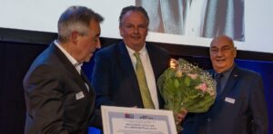 Nicolas de Schutter (président de Multi Masters Group) reçoit le Prix Carrière PME 2022