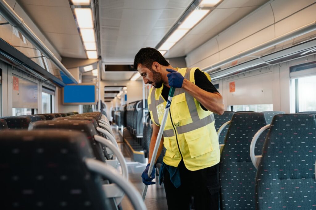 Vacature - Mobility Masters is op zoek naar een inspecteur of inspectrice voor de schoonmaak van treinen, trams en bussen in de regio Kortrijk.