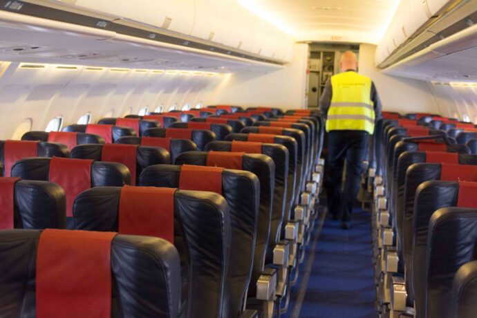 Schoonmaak vliegtuigen - Mobility Masters reinigt jaarlijks 40.000 vliegtuigen